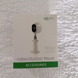 Arlo Indoor/Outdoor mount